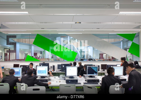 Sidney Stringer Akademie, Coventry, Coventry, Vereinigtes Königreich. Architekt: Sheppard Robson, 2012. Computerraum der Schule. Stockfoto