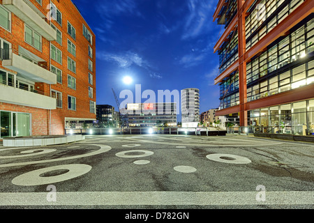 Büro-Häuser und Wohnhäuser in der Hafen City Hamburg, Deutschland, Europa Stockfoto