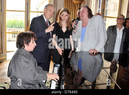 Marie Paule Belle, Frédéric Mitterrand, 'L' Raphaelle Lannadere und Gerard Depardieu bei der Barbara-Awards statt, bei der Stockfoto