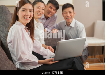 Team von Geschäftsleuten zusammenarbeiten Stockfoto