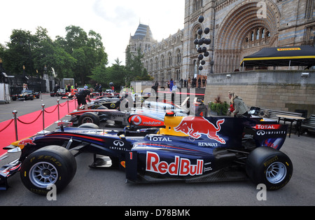 Atmosphäre der F1-Party statt an das Natural History Museum - Ankünfte. London, England - 06.07.11 Stockfoto