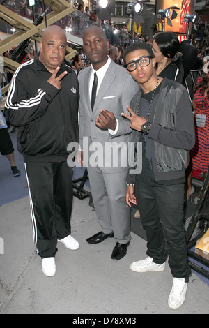 Rev Run Simmons aka Joseph Simmons, Tyrese Gibson und Diggy Simmons NewYork-premiere von "Transformers: Dark Of The Moon" in Stockfoto