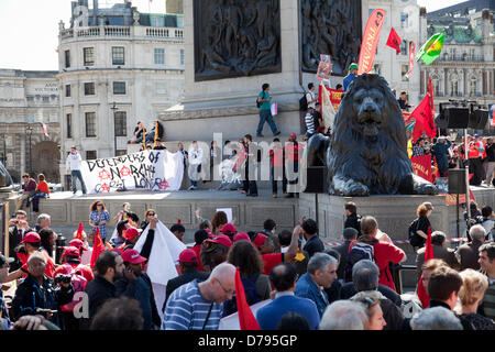 01 Mai 2013 - 14:47 - Maikundgebung Demonstration findet am Trafalgar Square in London - England - UK Stockfoto