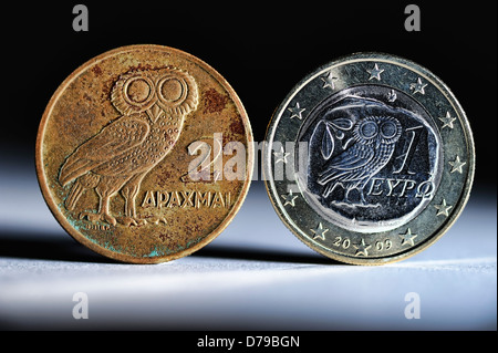 Griechische Drachme und griechischen Euro-Münze ein, Griechische Drachme Und Griechische Ein-Euro-Münze Stockfoto
