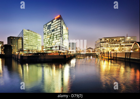 Reflektierende Verlag und Ericus-Büro in der Ericusspitze im Hafen von Hamburg, Deutschland, Europa, Spiegel-Verl Stockfoto