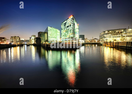 Reflektierende Verlag und Ericus-Büro in der Ericusspitze im Hafen von Hamburg, Deutschland, Europa, Spiegel-Verl Stockfoto