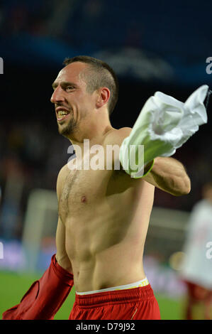 Münchens Franck Ribery feiert nach der UEFA Champions League-Halbfinale zweite Bein Fußballspiel zwischen FC Barcelona und dem FC Bayern München im Camp Nou in Barcelona, Spanien, 1. Mai 2013. Foto: Andreas Gebert/Dpa +++(c) Dpa - Bildfunk +++ Stockfoto