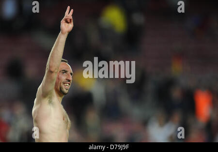 Münchens Franck Ribery feiert nach der UEFA Champions League-Halbfinale zweite Bein Fußballspiel zwischen FC Barcelona und dem FC Bayern München im Camp Nou in Barcelona, Spanien, 1. Mai 2013. Foto: Andreas Gebert/Dpa +++(c) Dpa - Bildfunk +++ Stockfoto