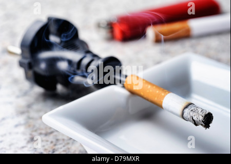 Elektrische Zigarette, symbolische Foto, Elektrische Zigarette, Symbolfoto