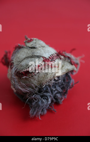 A Baseball zerrissen. Stockfoto