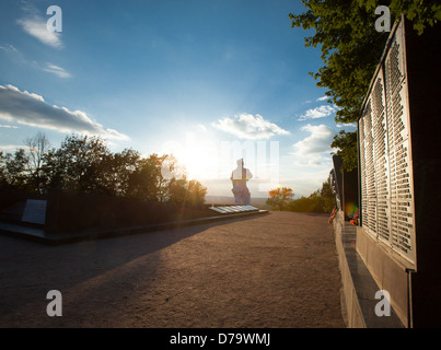 Denkmal für Artyom in Swjatogorsker (Ukraine) Stockfoto