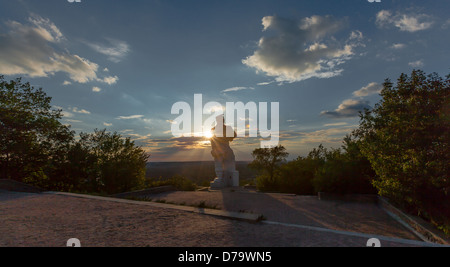 Denkmal für Artyom in Swjatogorsker (Ukraine) Stockfoto