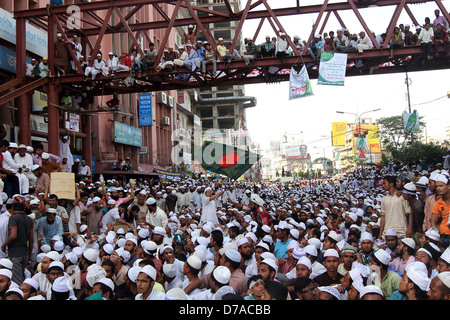 Bangladeshi Hefajat-e-Islam Aktivisten an einer Kundgebung in Dhaka am 6. April 2013. Stockfoto