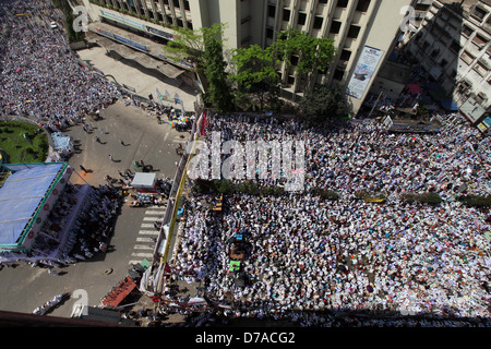 Bangladeshi Hefajat-e-Islam Aktivisten an einer Kundgebung in Dhaka am 6. April 2013. Stockfoto