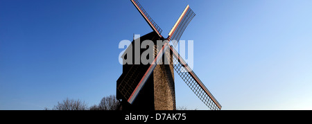 Die Windmühle De Koelewei (1765), nahe dem Stadttor Dampoort, Brügge, West-Flandern, flämische Region von Belgien Stockfoto