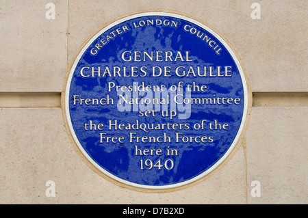 London, England, Vereinigtes Königreich. Plaque: Charles de Gaulle und der freien Franzosen, No 4 Carlton Gardens Stockfoto