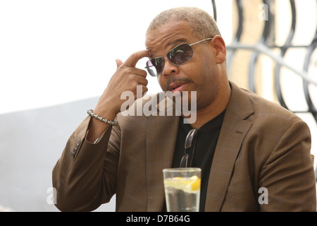 Grammy-Gewinner Terence Blanchard und seine Frau genießen Mittagessen Prag, Tschechische Republik - 07.06.11 Stockfoto