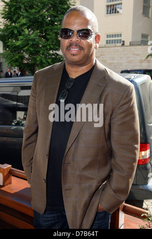 Grammy-Gewinner Terence Blanchard und seine Frau genießen Mittagessen Prag, Tschechische Republik - 07.06.11 Stockfoto