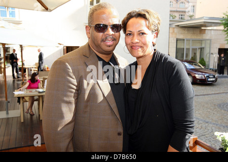 Grammy-Gewinner Terence Blanchard und seine Frau Robin Burgess zu Mittag 07.06.11 - Prag, Tschechische Republik Stockfoto