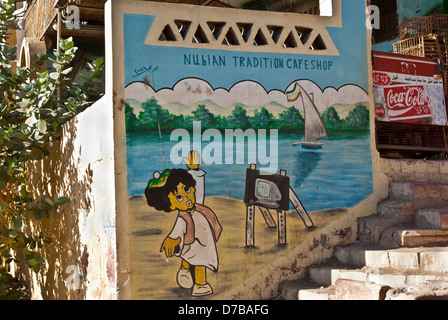 Graffiti (Wandbild) auf einem Nubischen Haus - ein Café auf der Insel Elephantine, Aswan, Oberägypten Stockfoto