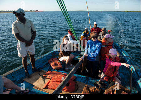 Touristen auf einer Dhau Reise, Ibo Insel Mosambik Stockfoto
