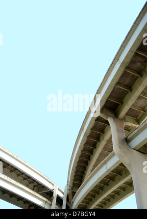 Isolierte Autobahn-Überführung Stockfoto