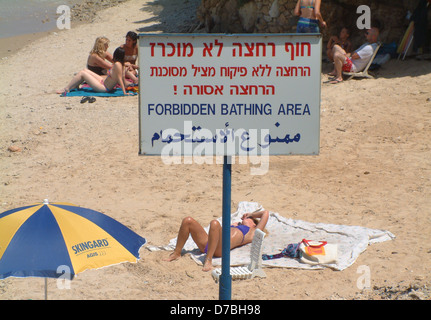 Strand zum Baden im Herzliya verboten Stockfoto