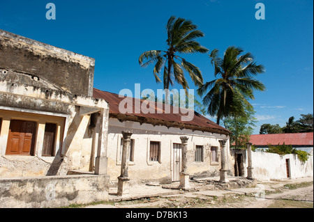 alten kolonialen Gebäude säumen die Straßen, Ibo Island, Mosambik Stockfoto