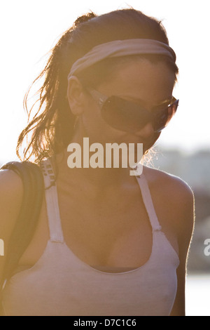 Jenni Farley aka JWoww "Jersey Shore" cast Mitglied JWoww für einen Moment anhalten, als sie den Blumenstrauß sieht warf Sie Stockfoto