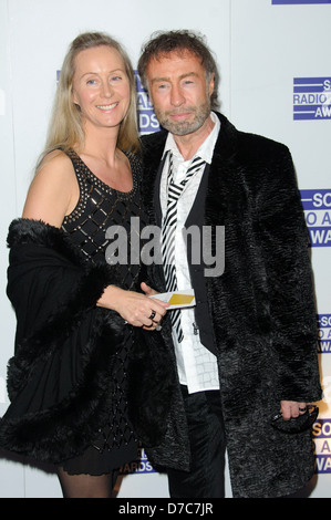 Paul Rodgers und Gast Sony Radio Academy Awards statt im Grosvenor House - Ankünfte. London, England - 09.05.11 Stockfoto