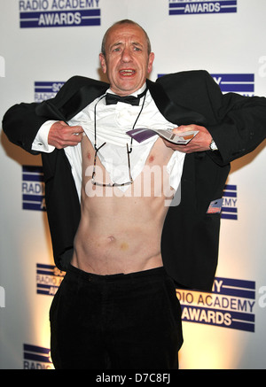 Arthur Smith Sony Radio Academy Awards statt im Grosvenor House - Ankünfte. London, England - 09.05.11 Stockfoto