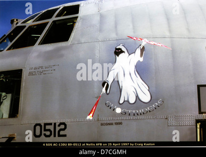 Lockheed AC-130U, 89-0512, 4. SOS, Nellis AFB, 25. April 97, Craig Kaston über Mutza Stockfoto