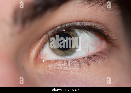 Eine Nahaufnahme von einem Teenager Auge. Stockfoto