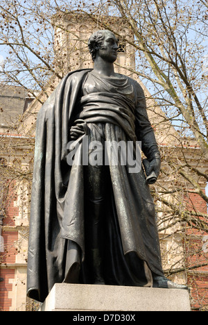 London, England, Vereinigtes Königreich. Statue (1832 durch Sir Richard Westmacott) von George Canning (1770-1827, Politiker) in Parliament Square Stockfoto