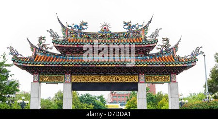 Tor zum Mengjia Longshan Tempel Stockfoto