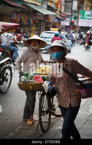 Straßenhändler in der Altstadt, Hanoi Stockfoto