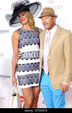 Louisville, Kentucky, USA. 4. Mai 2013. Bode Miller auf dem roten Teppich beim 138. Kentucky Derby in Churchill Downs in Louisville, KY am 04.05.13. (Bild Kredit: Kredit: Ryan Lasek/Eclipse/ZUMAPRESS.com/Alamy Live-Nachrichten) Stockfoto