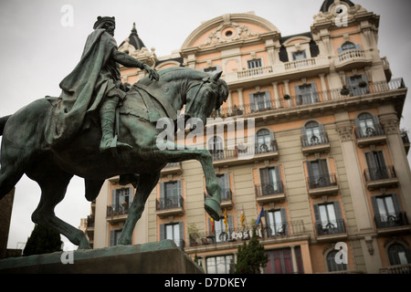 Statue von Ramon Berenguer III von Josep Llimona - Barcelona, Spanien. Stockfoto