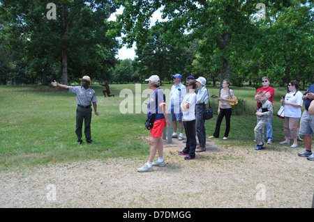 Ein Park Ranger gibt eine Tour entlang der Green River Road bei Cowpens National Battlefield. Stockfoto