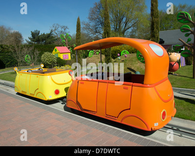 Papa-Schweine-Autofahrt bei Peppa Pig World, Paultons Park, Hampshire Stockfoto