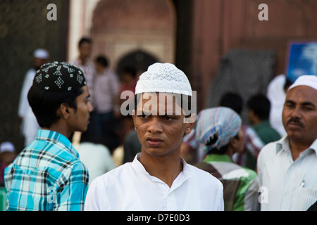 Muslimische Inder vor Jama Masjid (Moschee) in Neu Dehli, Indien Stockfoto