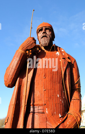 Filey Fischer, "High Tide In kurzen Gummistiefel" von Ray Lonsdale. Stockfoto