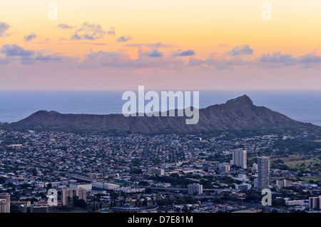 Blick auf Honolulu vom Puu Ualakaa State Park. Stockfoto