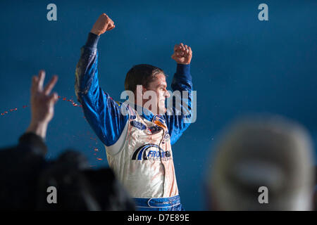 Lincoln, Alabama, USA. 5. Mai 2013. Die NASCAR Sprint Cup Series Teams nehmen an der Strecke für die Aarons 499 auf dem Talladega Superspeedway in Lincoln, AL. Credit: Cal Sport Media / Alamy Live News Stockfoto