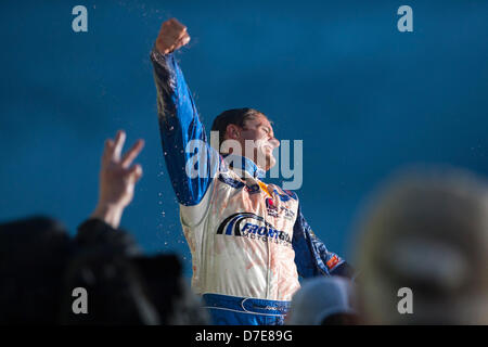 Lincoln, Alabama, USA. 5. Mai 2013. Die NASCAR Sprint Cup Series Teams nehmen an der Strecke für die Aarons 499 auf dem Talladega Superspeedway in Lincoln, AL. Credit: Cal Sport Media / Alamy Live News Stockfoto