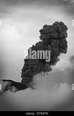 Die Explosion der Vulkan Tungurahua Am 5. Mai 2013 Ecuador Südamerika Stockfoto