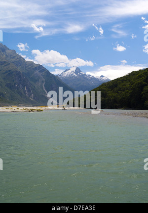 Blick auf den Kerin Gabeln und Mount Aeolus, Wilkins River, Mount Aspiring National Park, Neuseeland Stockfoto