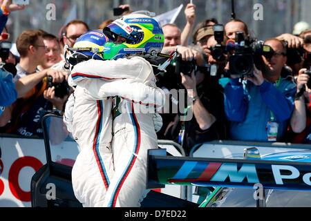 Parc Fermé, 2 Dirk Werner (D, BMW Team Schnitzer BMW M3 DTM), 7 Augusto Farfus (BR, BMW Team RBM, BMW M3 DTM), Motorsport / DTM: Deutsche Tourenwagen Meisterschaft 2013 1. Runde in Hockenheim (D) Stockfoto