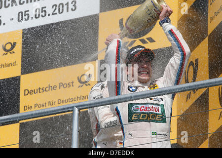 Preisverleihung, 7 Augusto Farfus (BR, BMW Team RBM, BMW M3 DTM), Motorsport / DTM: Deutsche Tourenwagen Meisterschaft 2013 1. Runde in Hockenheim (D) Stockfoto