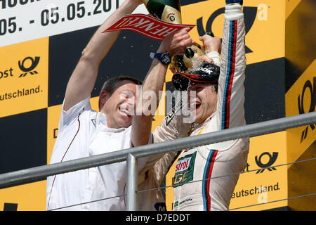 Preisverleihung, 7 Augusto Farfus (BR, BMW Team RBM, BMW M3 DTM), Motorsport / DTM: Deutsche Tourenwagen Meisterschaft 2013 1. Runde in Hockenheim (D) Stockfoto